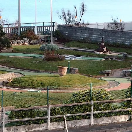 Maison Calme Et Lumineuse De Plain-pied, Jardin Et Piscine Cabourg