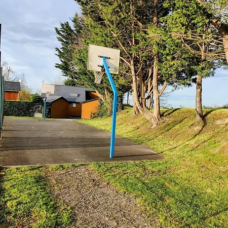 Maison Calme Et Lumineuse De Plain-pied, Jardin Et Piscine